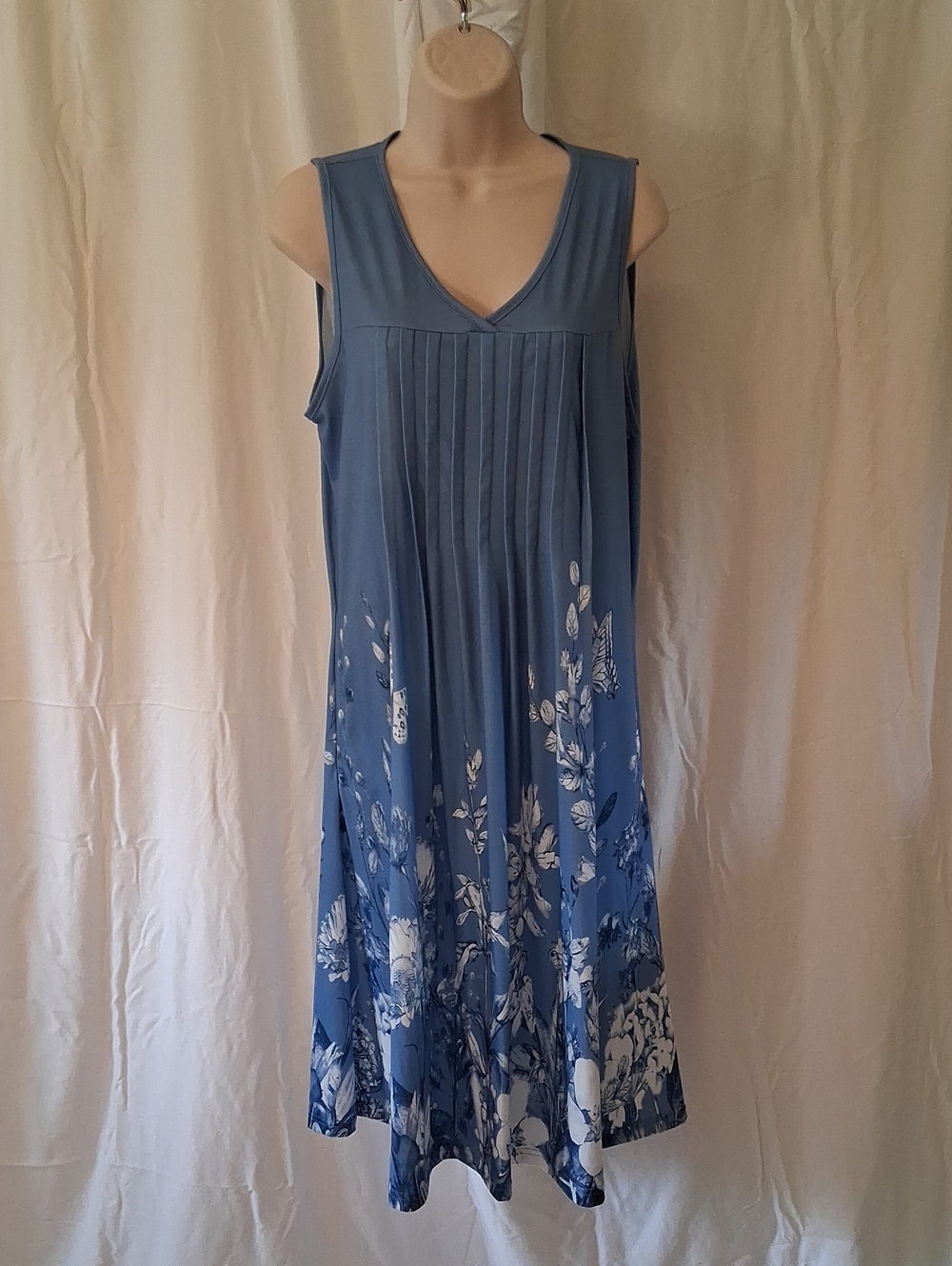 Sleeveless Blue Floral V-Neck Maxi Dress With Pockets